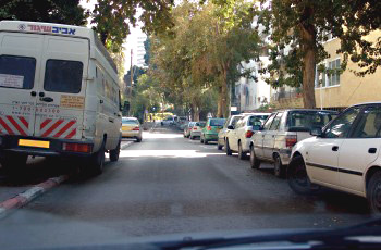 What characterizes the following road?