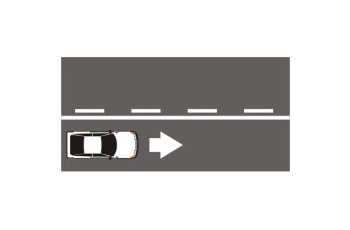 Vous roulez sur une chaussée. A votre gauche, est signalée une ligne de séparation continue et à sa gauche, il y a une ligne segmentée: