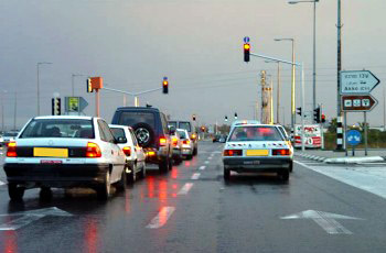 What are the tedious driving conditions described in the following picture?